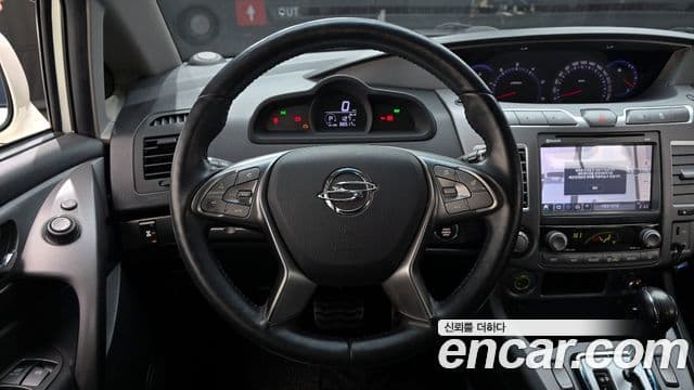 KG모빌리티(SsangYong) Korando 투리스모 4WD TX 9인승, 2017 14