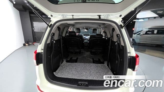 KG모빌리티(SsangYong) Korando 투리스모 4WD TX 9인승, 2017 20