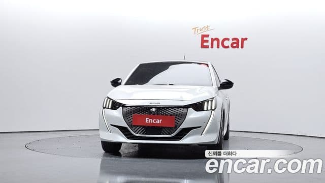 Peugeot e-208 2세대 GT, 2022 3