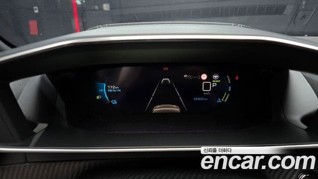 Peugeot e-208 2세대 GT, 2022 8