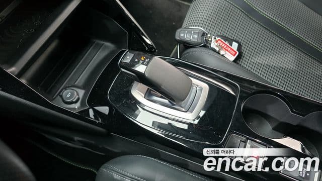 Peugeot e-208 2세대 GT, 2022 9