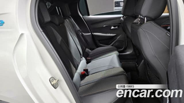 Peugeot e-208 2세대 GT, 2022 12