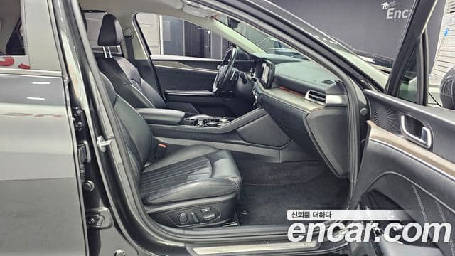 Kia K5 3세대 Signature, 2020 11