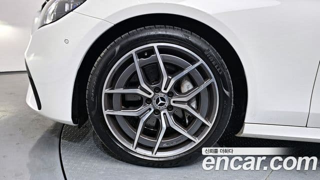 Mercedes-Benz E-класс W213 AMG Line, 2022 все фото