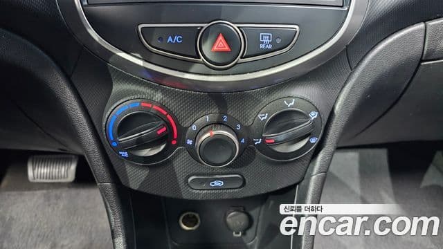 Hyundai Accent(новый кузов / новое поколение) 1.4 VVT Smart, 2016 16