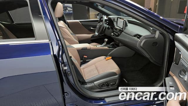 Lexus ES300h 7세대 Executive, 2026 10