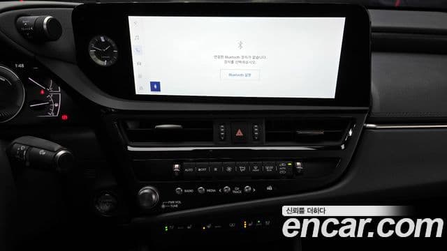 Lexus ES300h 7세대 Executive, 2026 14