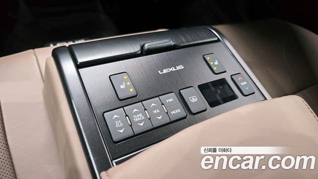 Lexus ES300h 7세대 Executive, 2026 16