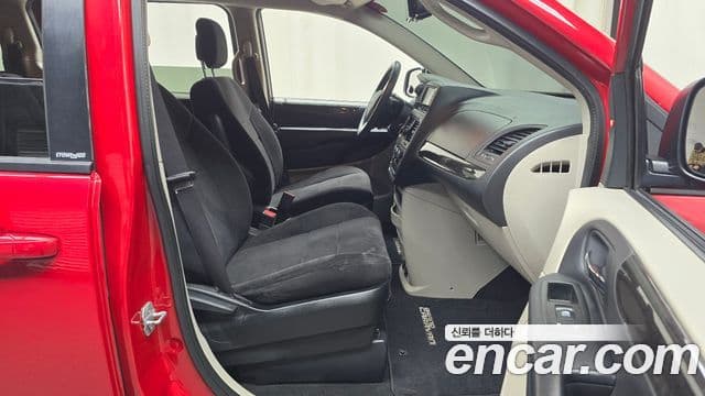 Dodge Grand 캐러밴, 2013 11