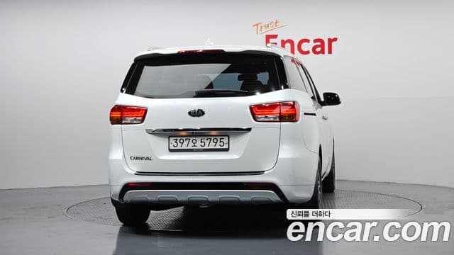 Kia All New Carnival Luxury, 2018 4