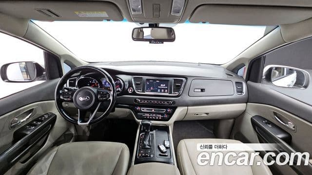 Kia All New Carnival Luxury, 2018 7