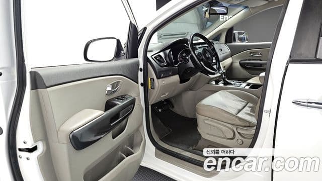 Kia All New Carnival Luxury, 2018 11