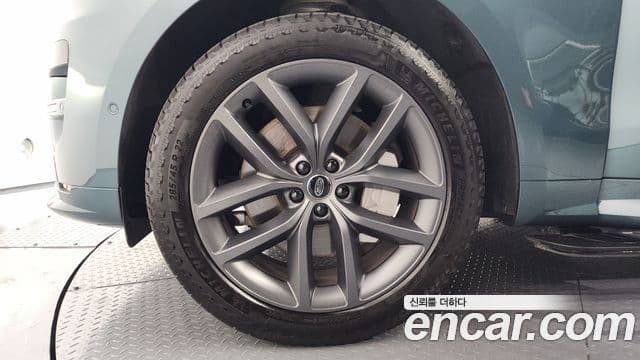 Land Rover Range Rover Sport 3세대 P550E Dynamic HSE, 2025 все фото