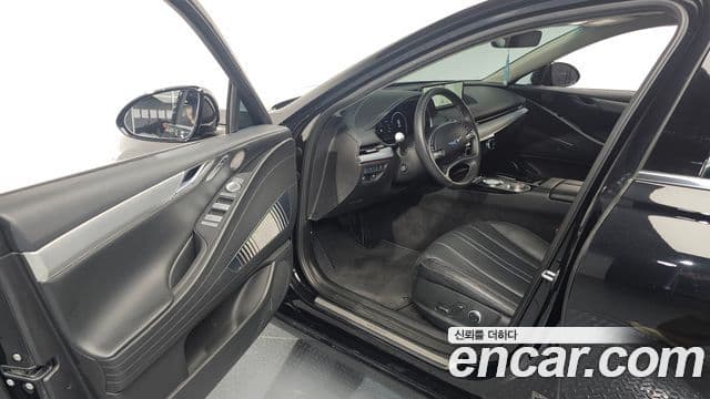 Genesis electrified G80 (RG3) e-AWD, 2022 10