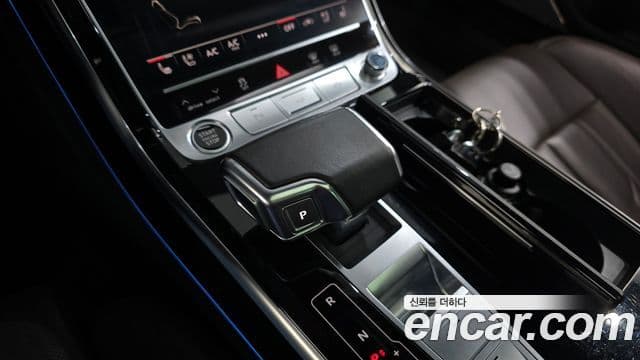 Audi A8 (D5) 55 TFSI Quattro LWB, 2021 9