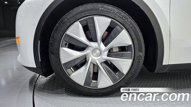 Tesla модель Y Long Range AWD, 2022 все фото