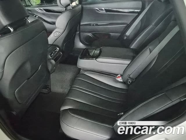 Genesis G80 (RG3) бензин 2.5 турбо AWD, 2023 11