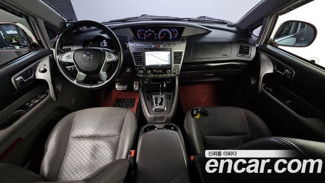 KG모빌리티(SsangYong) Korando 투리스모 4WD TX 9인승, 2016 7