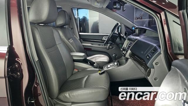 KG모빌리티(SsangYong) Korando 투리스모 4WD TX 9인승, 2016 10