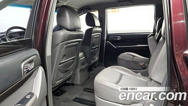 KG모빌리티(SsangYong) Korando 투리스모 4WD TX 9인승, 2016 11