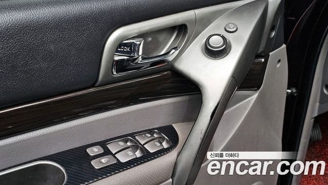 KG모빌리티(SsangYong) Korando 투리스모 4WD TX 9인승, 2016 14