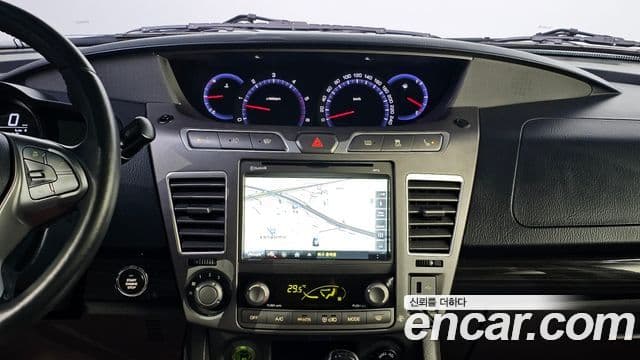 KG모빌리티(SsangYong) Korando 투리스모 4WD TX 9인승, 2016 16