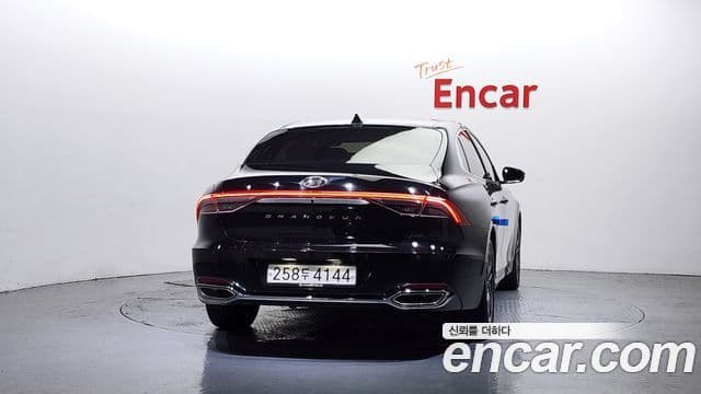 Hyundai The / новый New Grandeur IG Modern, 2021 4