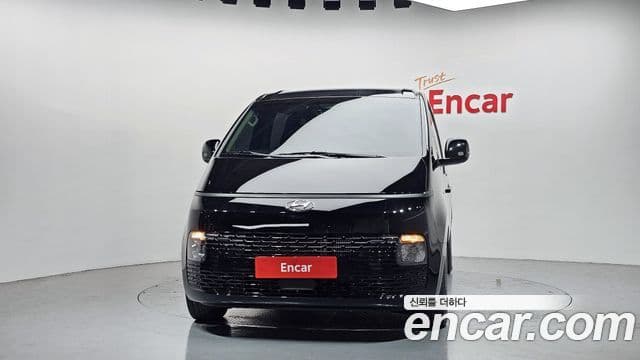 Hyundai Staria Modern, 2023 3