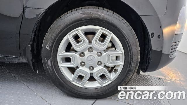 Hyundai Staria Modern, 2023 все фото