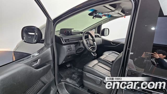 Hyundai Staria Modern, 2023 10