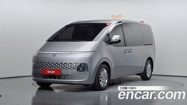 Hyundai Staria Modern, 2022 1