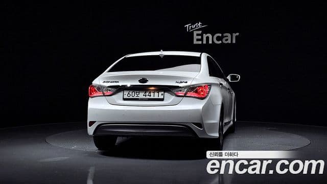 Hyundai Sonata гибрид Premier, 2012 4