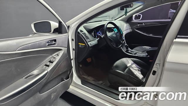 Hyundai Sonata гибрид Premier, 2012 11