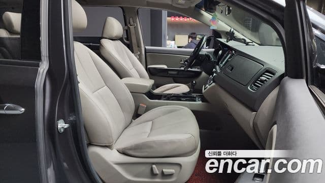 Kia All New Carnival President, 2016 11