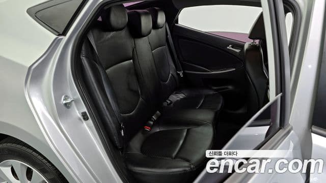 Hyundai Accent(новый кузов / новое поколение) Modern, 2016 12