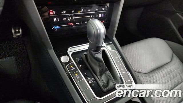 Volkswagen 아테온 2.0 TDI Prestige 4모션, 2022 9