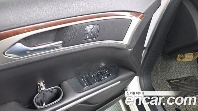 Lincoln New MKZ 2세대, 2015 17