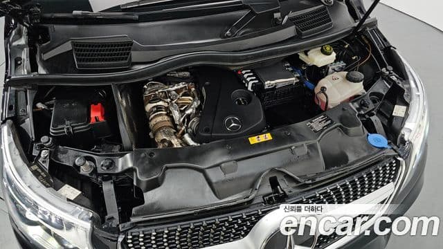 Mercedes-Benz V-класс W447, 2024 6