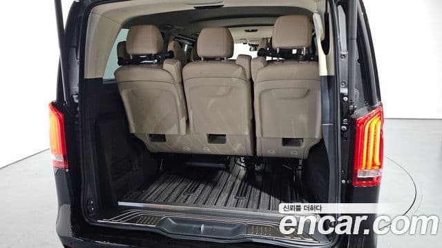 Mercedes-Benz V-класс W447, 2024 20