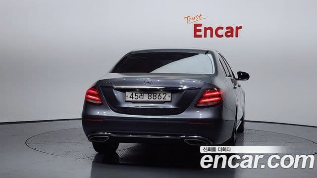 Mercedes-Benz E-класс W213 Avantgarde, 2017 4