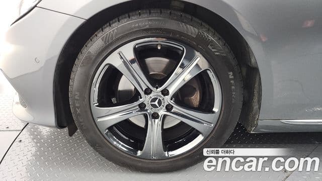 Mercedes-Benz E-класс W213 Avantgarde, 2017 все фото