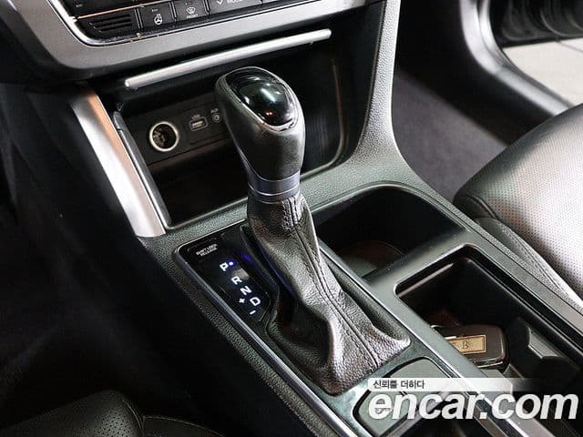 Hyundai LF Sonata Special, 2016 9