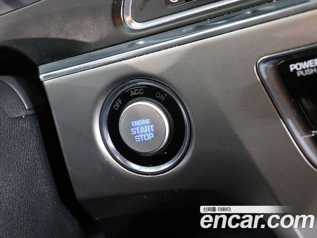 Hyundai LF Sonata Special, 2016 11