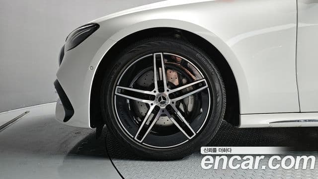 Mercedes-Benz E-класс W214 AMG Line, 2026 все фото