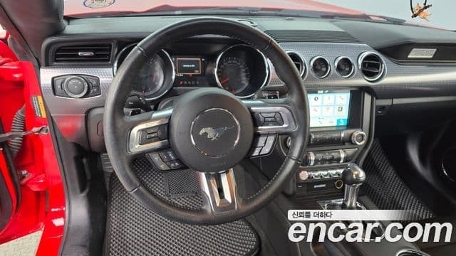 Ford Mustang купе, 2017 13