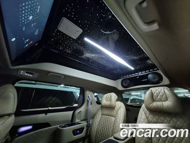 Kia Carnival 4세대 бензин 9인승 High Limousine(компания по спецнадстройкам), 2021 16