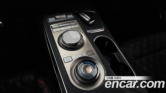 Genesis GV70, 2024 9