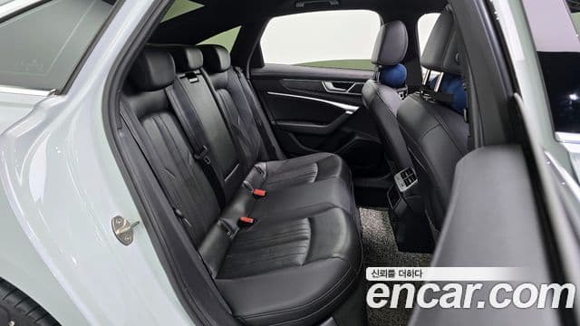 Audi A6 (C8) Premium, 2023 12