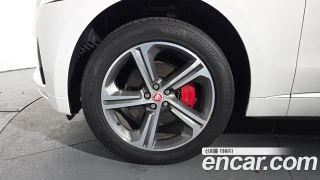 Jaguar F-PACE 30d S, 2017 все фото