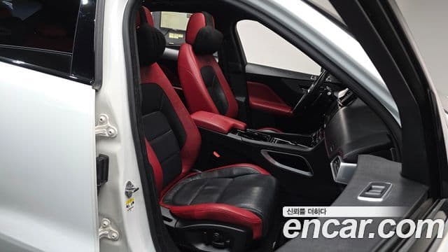 Jaguar F-PACE 30d S, 2017 10